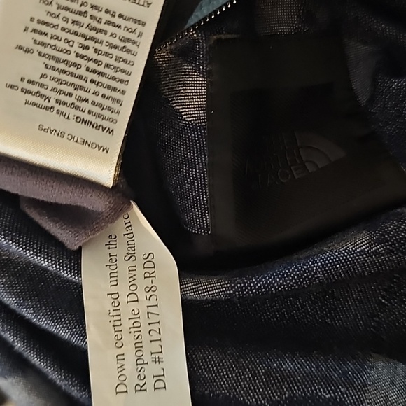 The North Face Cryos Reversible GTX Down Bomber Jacket Indigo Denim Jacquard L - Picture 9 of 9